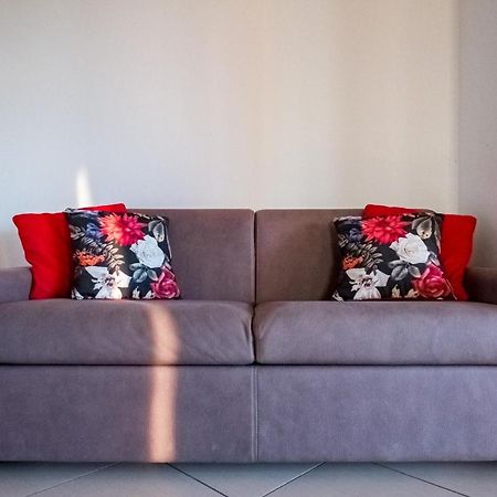 Residenza Oleandro Apartment Desenzano del Garda Bagian luar foto
