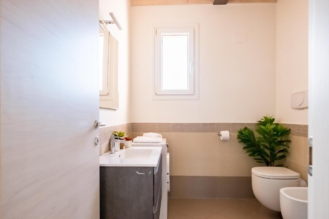 Residenza Oleandro Apartment Desenzano del Garda Bagian luar foto