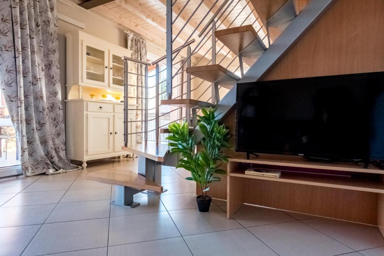 Residenza Oleandro Apartment Desenzano del Garda Bagian luar foto