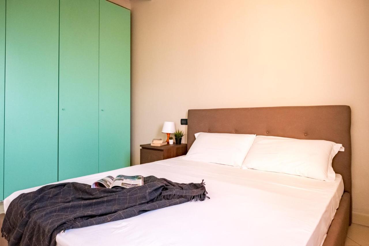 Residenza Oleandro Apartment Desenzano del Garda Bagian luar foto