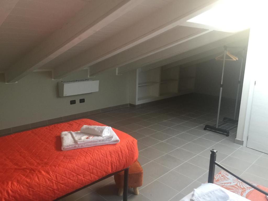Residenza Oleandro Apartment Desenzano del Garda Bagian luar foto